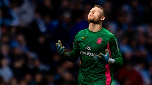 Southampton sign Bayern keeper