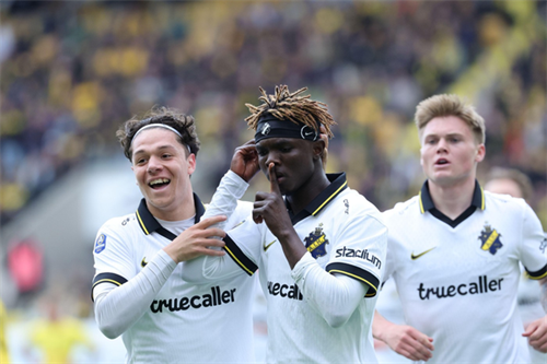 Brighton's new signing Yohanna vows to give everything for Seagulls