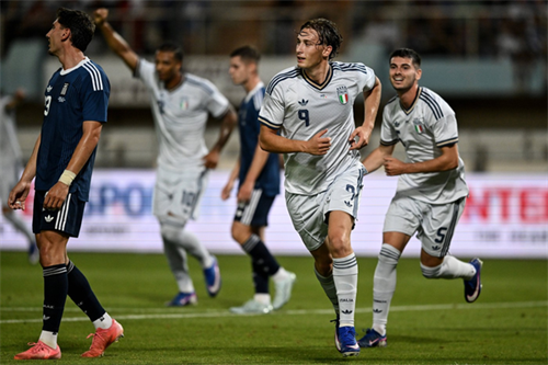 Greece 0-1 Italy: Italy side edge Greece to make it two wins from two