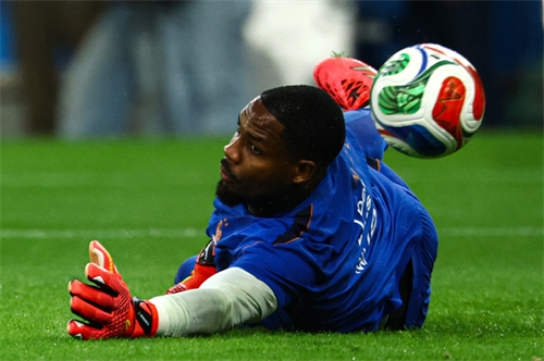 AC Milan confirm Mike Maignan asking price as Chelsea consider return