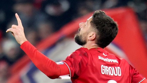 Giroud signs new deal to play for Ancelotti's son
