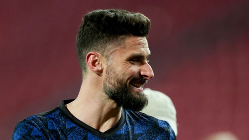 Giroud signs new deal to play for Ancelotti's son