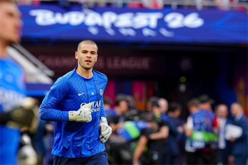 Tottenham make enquiry for PSG flop Lucas Chevalier