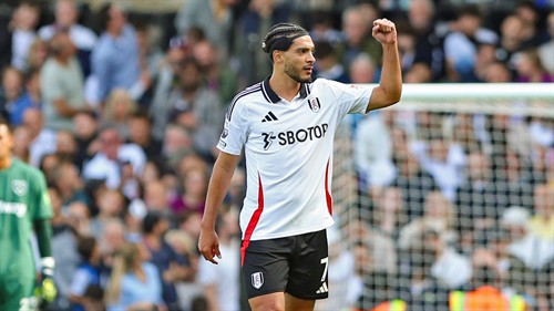 Raul Jimenez completes shock Wolves return after Fulham contract expires
