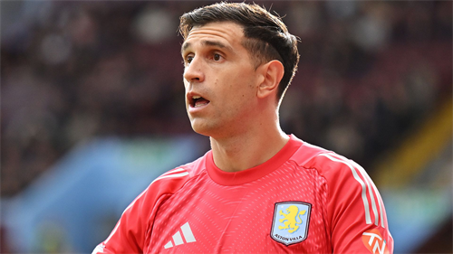 Aston Villa goalkeeper Martinez verbally agrees Juventus transfer