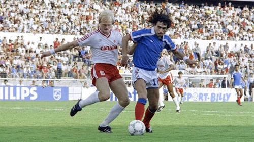 How have debutant teams performed at the FIFA World Cup?