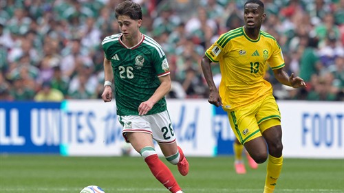 Qui?ones makes World Cup statement, Montes baffles with red card