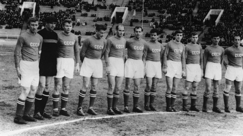 How have debutant teams performed at the FIFA World Cup?