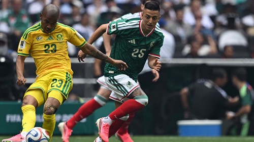 Qui?ones makes World Cup statement, Montes baffles with red card