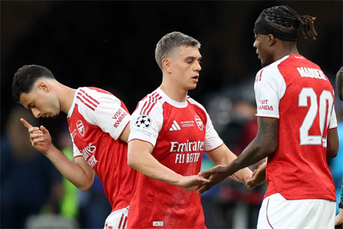 Besiktas in 'advanced talks' with Arsenal winger Leandro Trossard