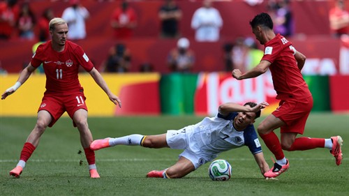 Larin bails out dire David to earn Canada first World Cup point