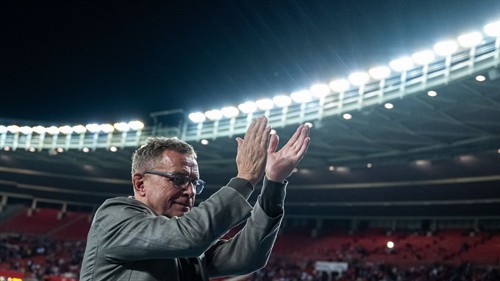 Rangnick snubs Milan for Austria stay