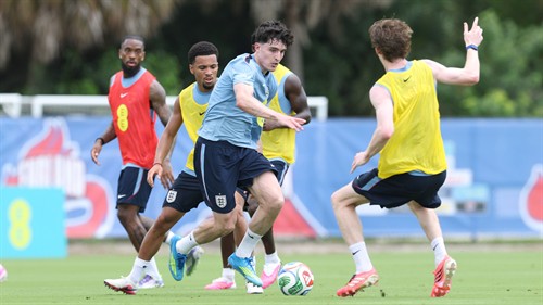 Huge blow for Tuchel! England star set to be ruled OUT of World Cup