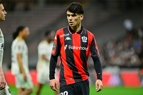 Lyon sign Algerian winger Boudache from Nice until 2031