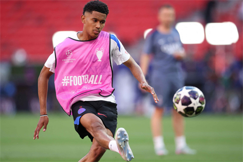 PSG extend Senny Mayulu deal despite Bayern, Chelsea links