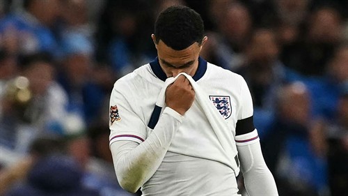 Why was Trent snubbed by England again? Carragher offers theory