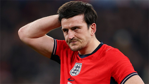 Why was Trent snubbed by England again? Carragher offers theory