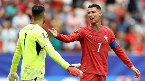 Martinez is 'wasting' Portugal! Utd legend slams head coach after disappointing WC opener