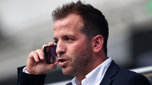 Ex-Netherlands star apologises for Japan remark
