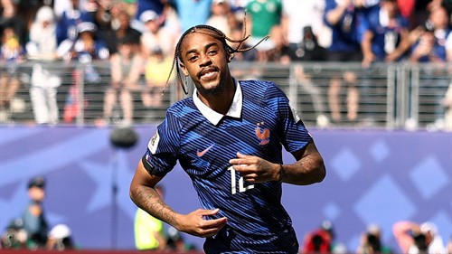 Arsenal weigh up Barcola bid as PSG star considers summer transfer