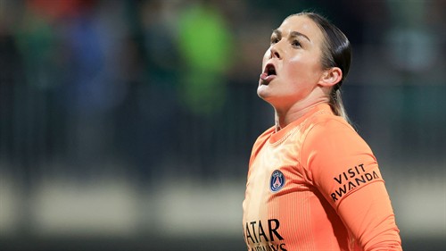 Earps completes WSL return after PSG exit
