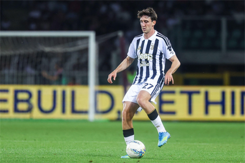 Barcelona make sensation swap offer for Juventus' Andrea Cambiaso