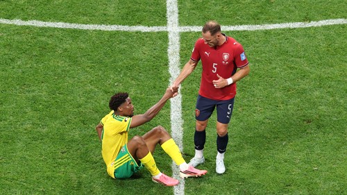 South Africa are still alive! Late Mokoena penalty earns draw with Czechia