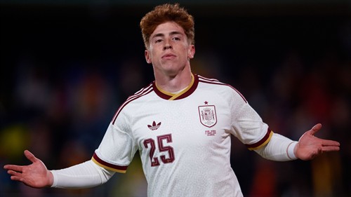 Why Liverpool are spending €40m on Munoz to fill Salah void
