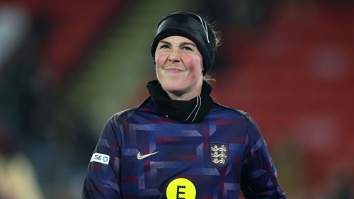 Earps completes WSL return after PSG exit