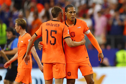 Chris Waddle says Van Dijk is 