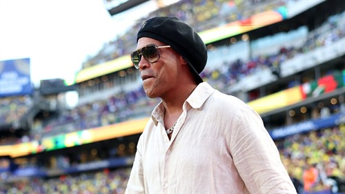 Ronaldinho joins third-tier club as playing return remains possible