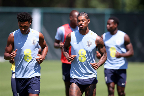 England boost as Rashford and Rice return to full training