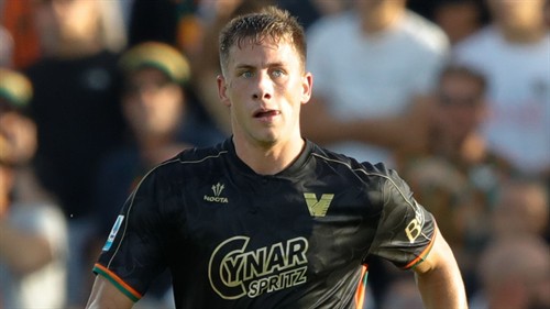 Brighton to sign Venezia captain in bargain deal
