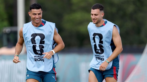 Why Ronaldo is immune to criticism - Dalot explains support