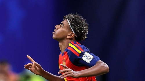 Yamal & Messi comparisons a ‘mistake’, says Spain boss