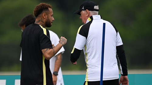 ‘First player to work from home!’ - Neymar the butt of Brazil president joke
