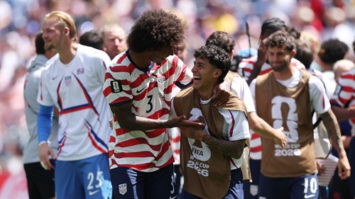 'We want to lift a trophy' - USMNT find belief in Country Roads