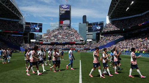'We want to lift a trophy' - USMNT find belief in Country Roads
