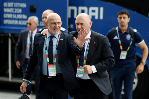 Spain boss De la Fuente hits out at ‘crazy’ doubters after Saudi win