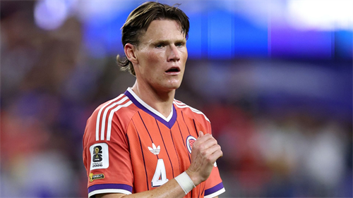 ‘A lot of suitors’ - McTominay gets EPL transfer advice