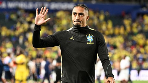 'He was crying and so was I' - Raphinha's wife reveals emotional World Cup injury call