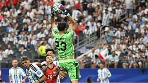 Messi is The GOAT! But Lautaro & Alvarez need to start scoring