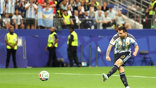 Messi is king of the World Cup! Argentina star breaks the record