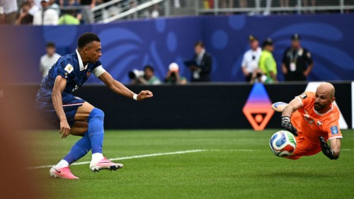 Hart claims 'something's up' with Trionda ball after repeat World Cup goals