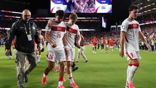 Turkey 'stand by' coach despite World Cup humiliation