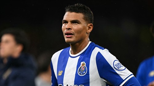 Silva is back! Ex-Chelsea defender makes surprise return to former team after Porto exit