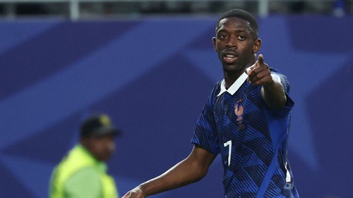 Deschamps urges Dembele critics to 'get off his case'