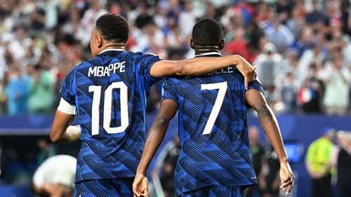 Deschamps urges Dembele critics to 'get off his case'