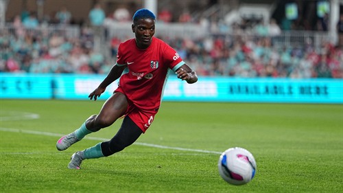 Chawinga renews KC Current contract until 2029