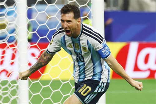 OPINION: Perfect support cast helps Messi relive 2012 World Cup form